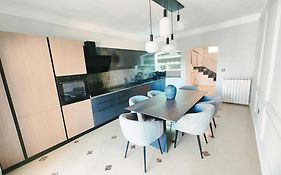 Luxury Apartment Regina